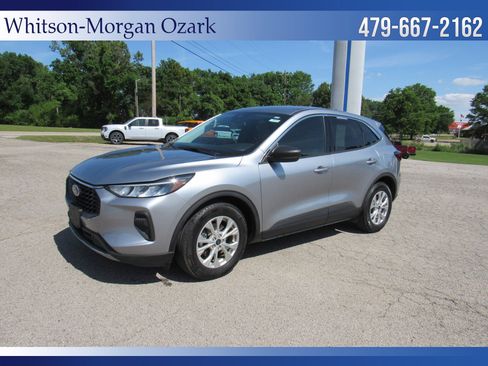 Used 2024 Ford Escape Active w/ Cold Weather Package FWD image 4