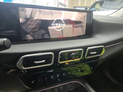 New 2026 Nissan Sentra SR w/ SR Premium Package FWD image 8