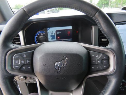 Used 2023 Ford Bronco Outer Banks w/ Sasquatch Package AWD/4WD image 25