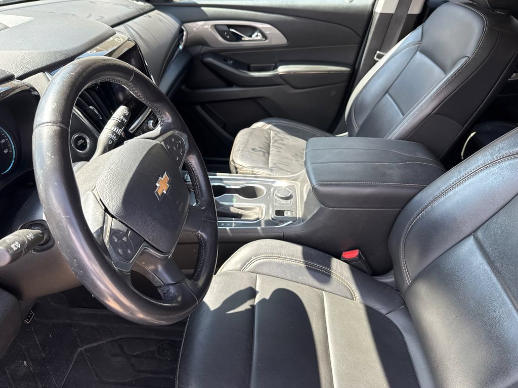 Used 2020 Chevrolet Traverse LT FWD image 18