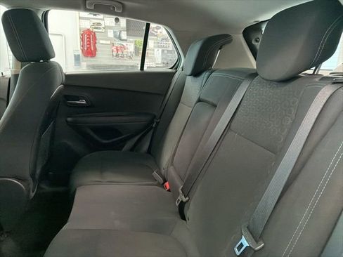 Used 2016 Chevrolet Trax LS FWD image 23
