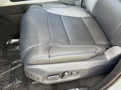 New 2026 Toyota Tundra Platinum AWD/4WD image 18
