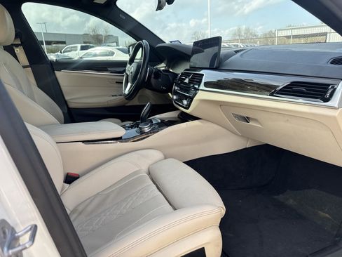Used 2021 BMW 530i 530i w/ Convenience Package image 13