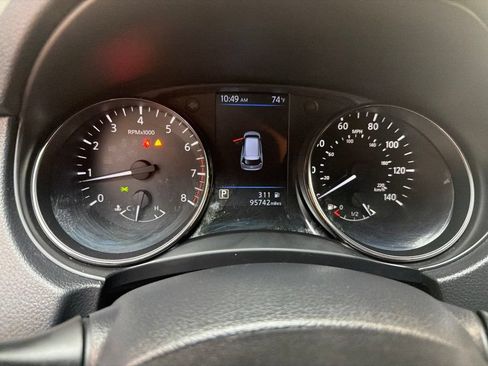 Used 2019 Nissan Rogue SV AWD/4WD image 24