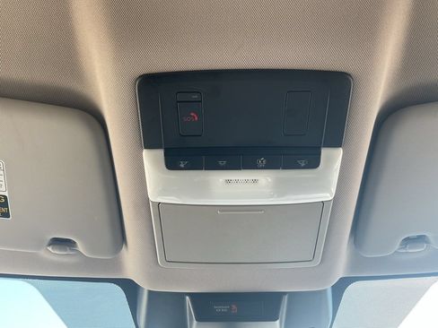 Used 2025 Nissan Rogue SV FWD image 16
