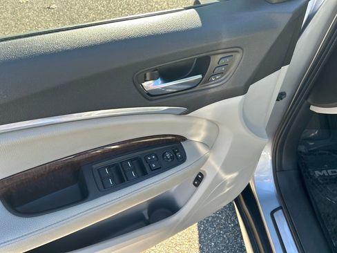 Used 2019 Acura MDX FWD image 13