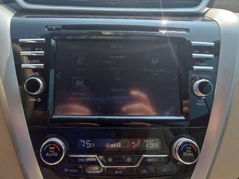 Used 2015 Nissan Murano S w/ Navigation Package AWD/4WD image 16