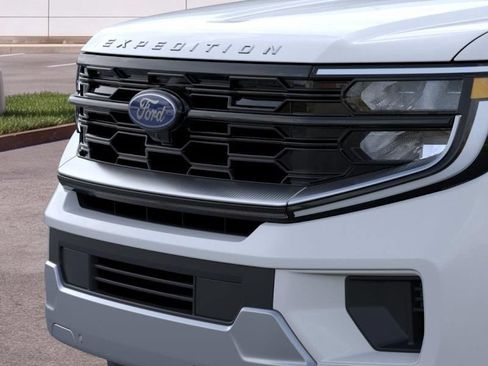 New 2026 Ford Expedition Max Platinum w/ Driver's Package AWD/4WD image 17