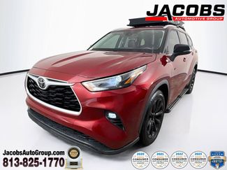 Used 2022 Toyota Highlander XLE FWD video 1
