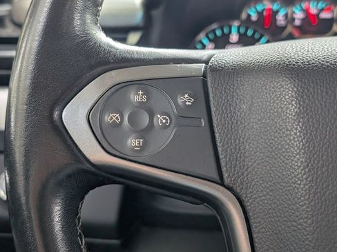 Used 2019 Chevrolet Suburban LT AWD/4WD image 32