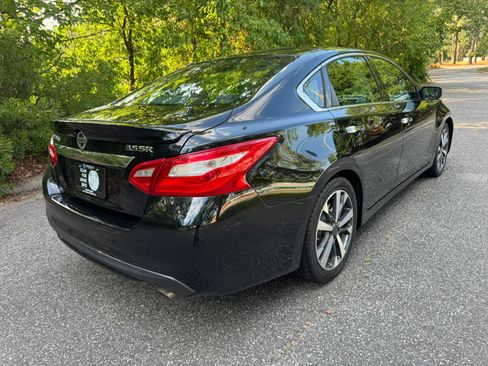 Used 2016 Nissan Altima 3.5 SR FWD image 3