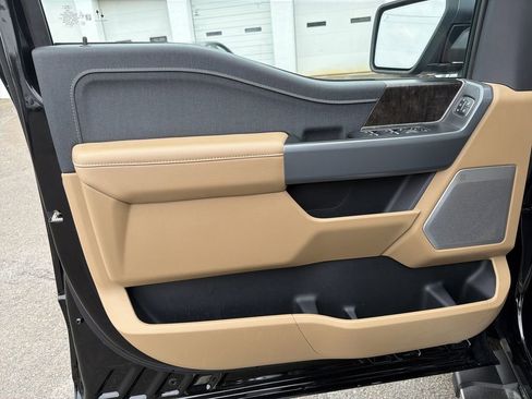 Used 2023 Ford F150 Lariat w/ Equipment Group 502A High image 7