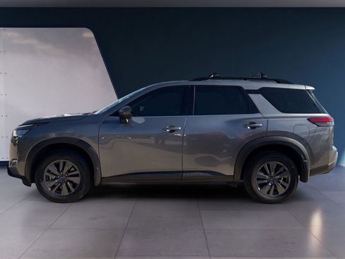 Used 2024 Nissan Pathfinder SV w/ Black Appearance Package image 2