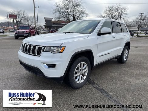 Used 2022 Jeep Grand Cherokee Laredo X image 1