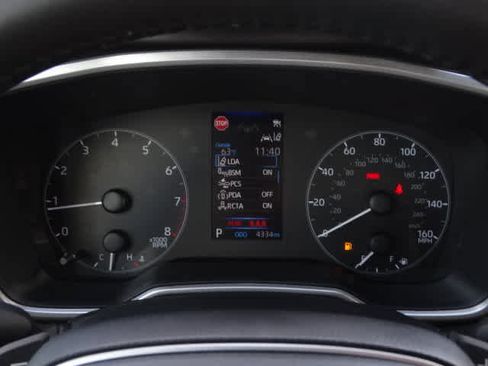 Used 2025 Toyota Corolla SE image 26