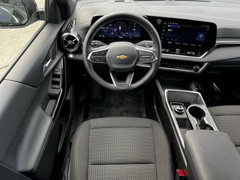 Used 2026 Chevrolet Equinox LT FWD image 14