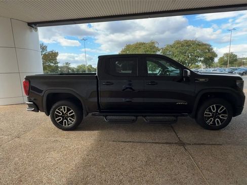 Certified 2025 GMC Sierra 1500 AT4 image 9