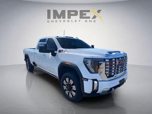 Used 2024 GMC Sierra 3500 Denali w/ Denali Reserve Package AWD/4WD image 7