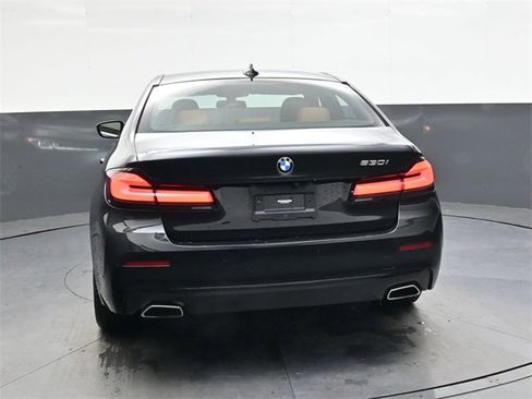 Used 2022 BMW 530i w/ Premium Package image 5