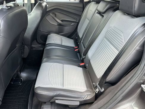 Used 2018 Ford Escape SE w/ SE Sport Appearance Package AWD/4WD image 11