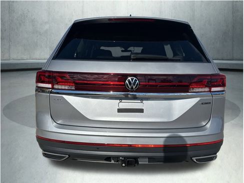 New 2026 Volkswagen Atlas SEL image 7