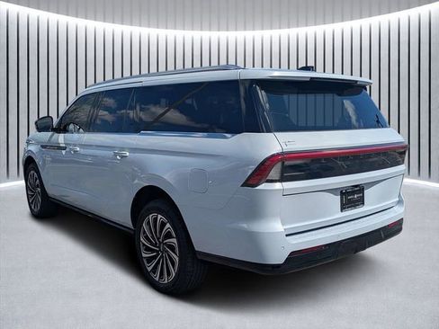 New 2026 Lincoln Navigator L Black Label AWD/4WD image 5