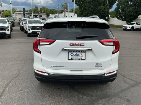 Used 2024 GMC Terrain SLT AWD/4WD image 5
