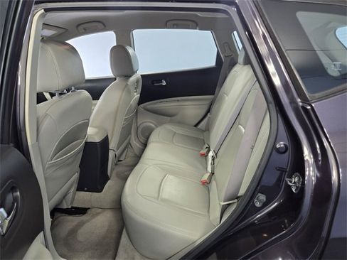 Used 2014 Nissan Rogue S image 8