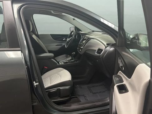 Used 2019 Chevrolet Equinox LS FWD image 22