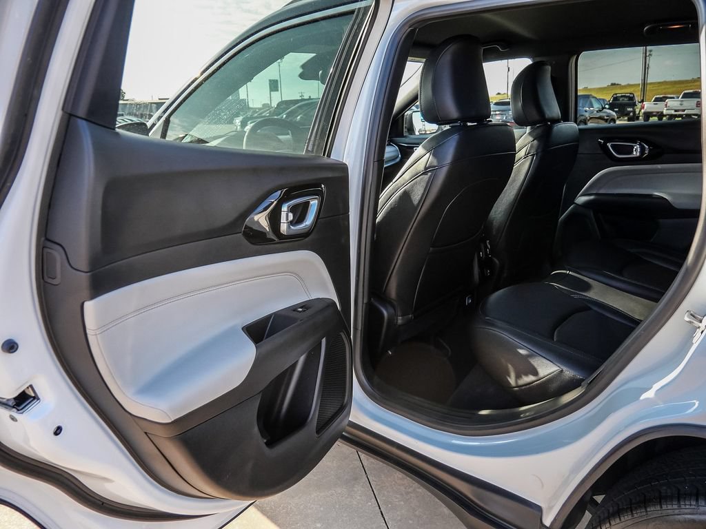 Used 2025 Jeep Compass Limited AWD/4WD image 23