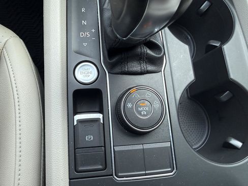 Used 2019 Volkswagen Atlas SE w/ Panoramic Sunroof Package AWD/4WD image 21