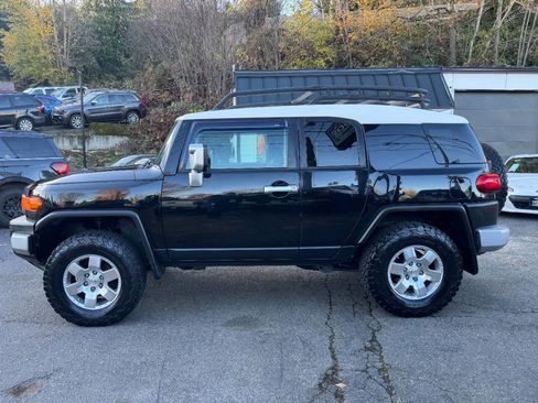 Used 2008 Toyota FJ Cruiser 4WD image 3