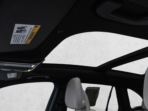 Certified 2025 Mercedes-Benz GLC 300 4MATIC image 11