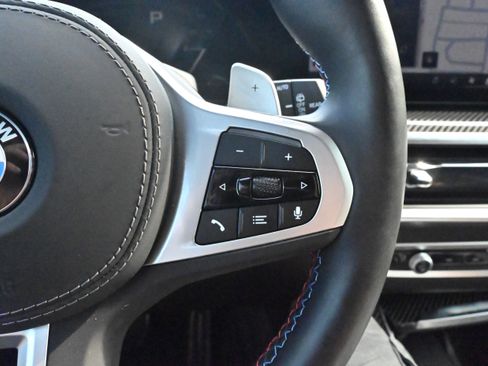 Used 2025 BMW X5 M60i AWD/4WD image 19