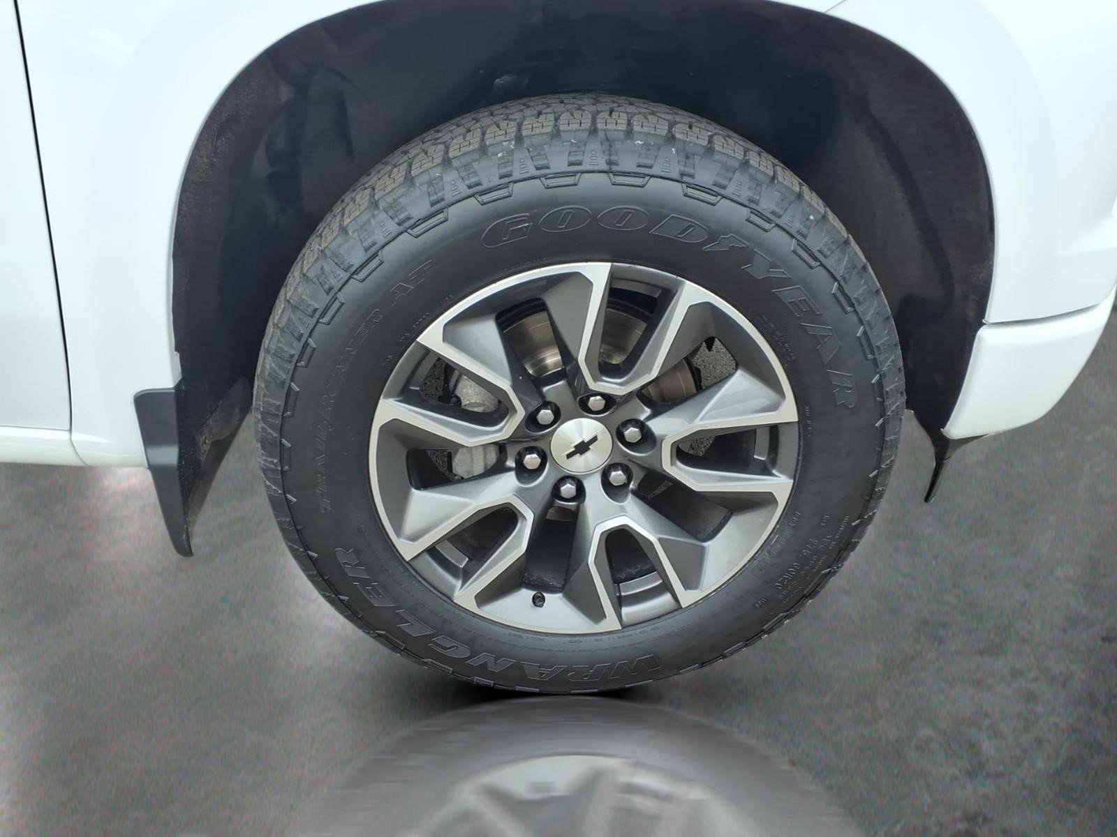 Used 2023 Chevrolet Silverado 1500 RST AWD/4WD image 10