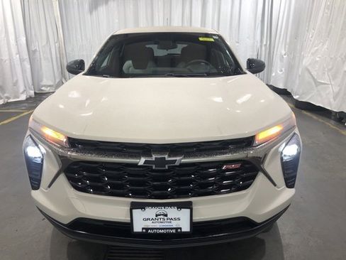 New 2026 Chevrolet Trax RS w/ Driver Confidence Package image 7