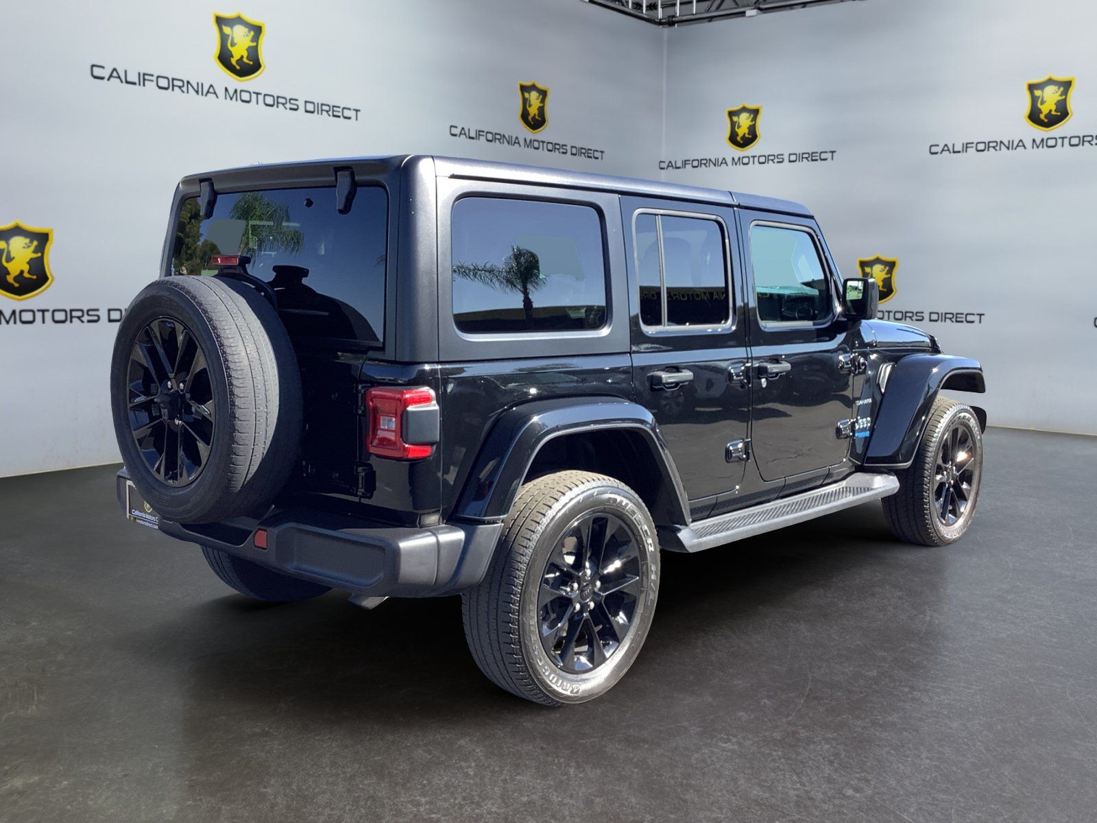 Used 2022 Jeep Wrangler Unlimited Sahara AWD/4WD image 5