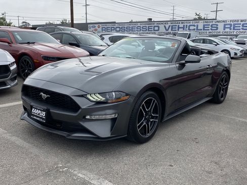 Used 2018 Ford Mustang Premium RWD image 2