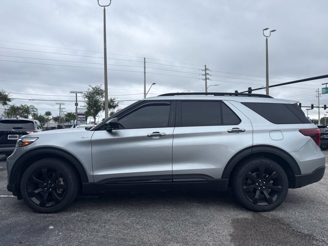 Used 2022 Ford Explorer ST-Line w/ Class IV Trailer Tow Package RWD image 2