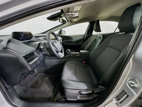 Used 2025 Toyota Prius LE image 13