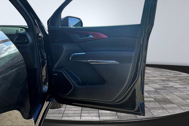 Used 2025 Chevrolet Traverse RS w/ LPO, Floor Liner Package FWD image 29