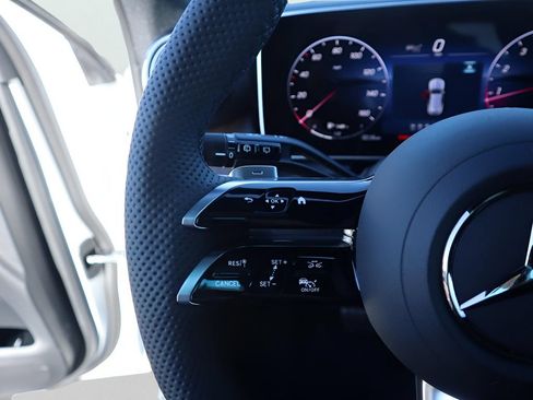 Used 2026 Mercedes-Benz GLC 300 4MATIC image 39