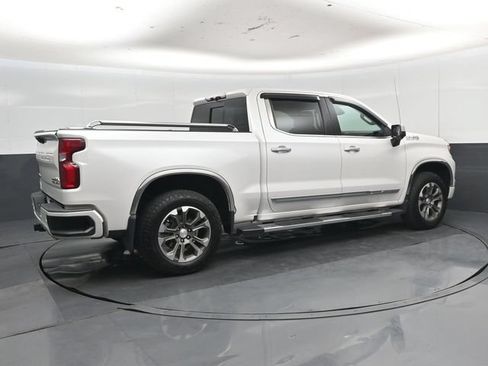Used 2024 Chevrolet Silverado 1500 High Country w/ Z71 Off-Road Package AWD/4WD image 33