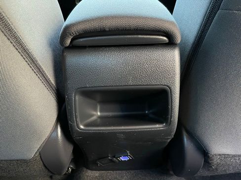 Used 2020 Toyota Corolla LE image 37