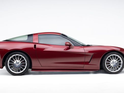 Used 2007 Chevrolet Corvette Coupe w/ Preferred Equipment Group RWD image 19