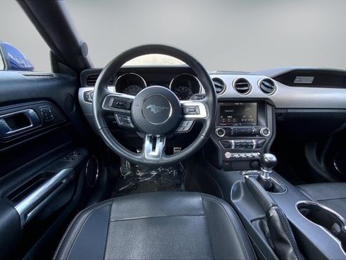 Used 2015 Ford Mustang GT Premium w/ Equipment Group 401A RWD image 4