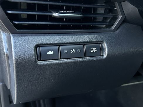 Certified 2022 Nissan Altima 2.5 SR image 13