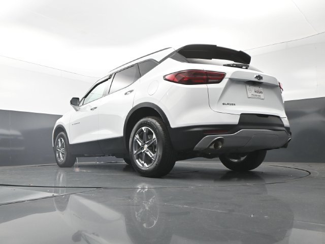 Used 2024 Chevrolet Blazer LT w/ Convenience Package FWD image 32