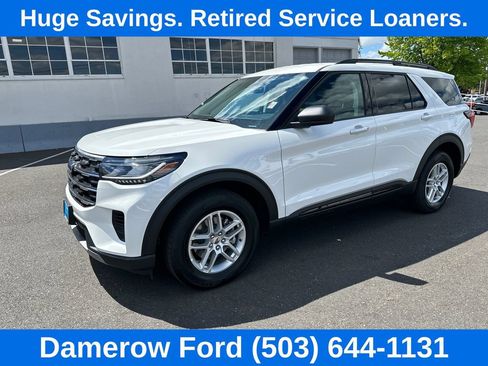 Used 2026 Ford Explorer Active AWD/4WD image 2
