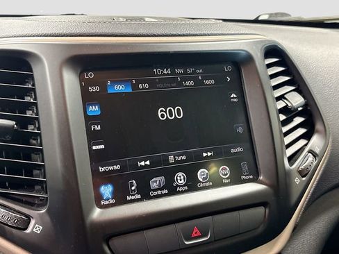 Used 2014 Jeep Cherokee Limited FWD image 16